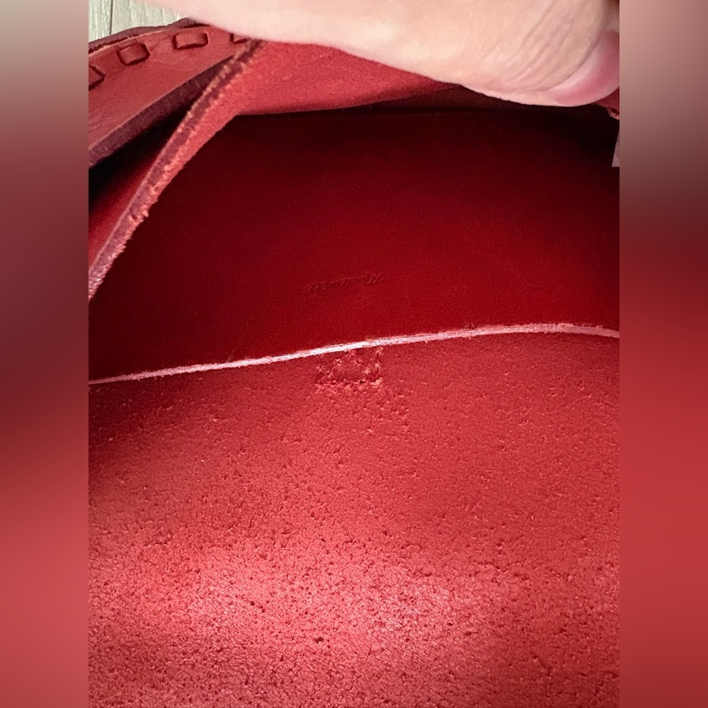 Madewell Asheville Saddlebag red leather crossbody purse in color Thai Chili - Picture 9 of 9